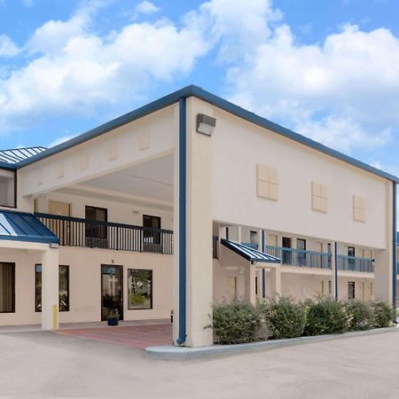 Super 8 By Wyndham Hattiesburg South Zewnętrze zdjęcie