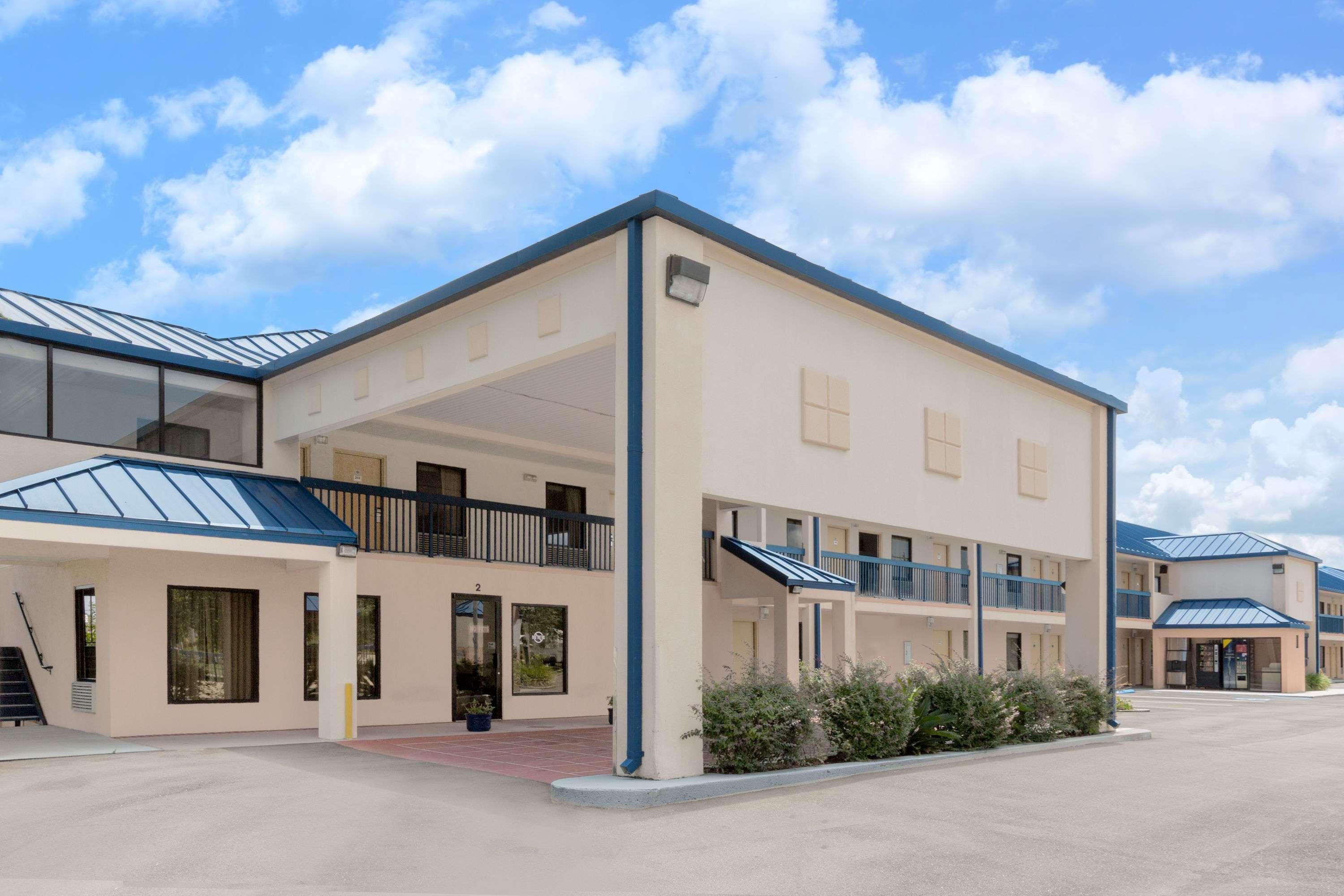 Super 8 By Wyndham Hattiesburg South Zewnętrze zdjęcie